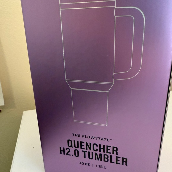 [PRICED TO SELL] Olivia Rodrigo x Stanley Quencher H2.0 Tumbler - Brand new - Picture 7 of 10